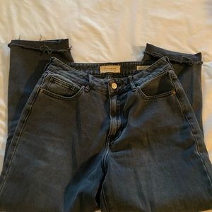 PacSun size 27 mom jeans.